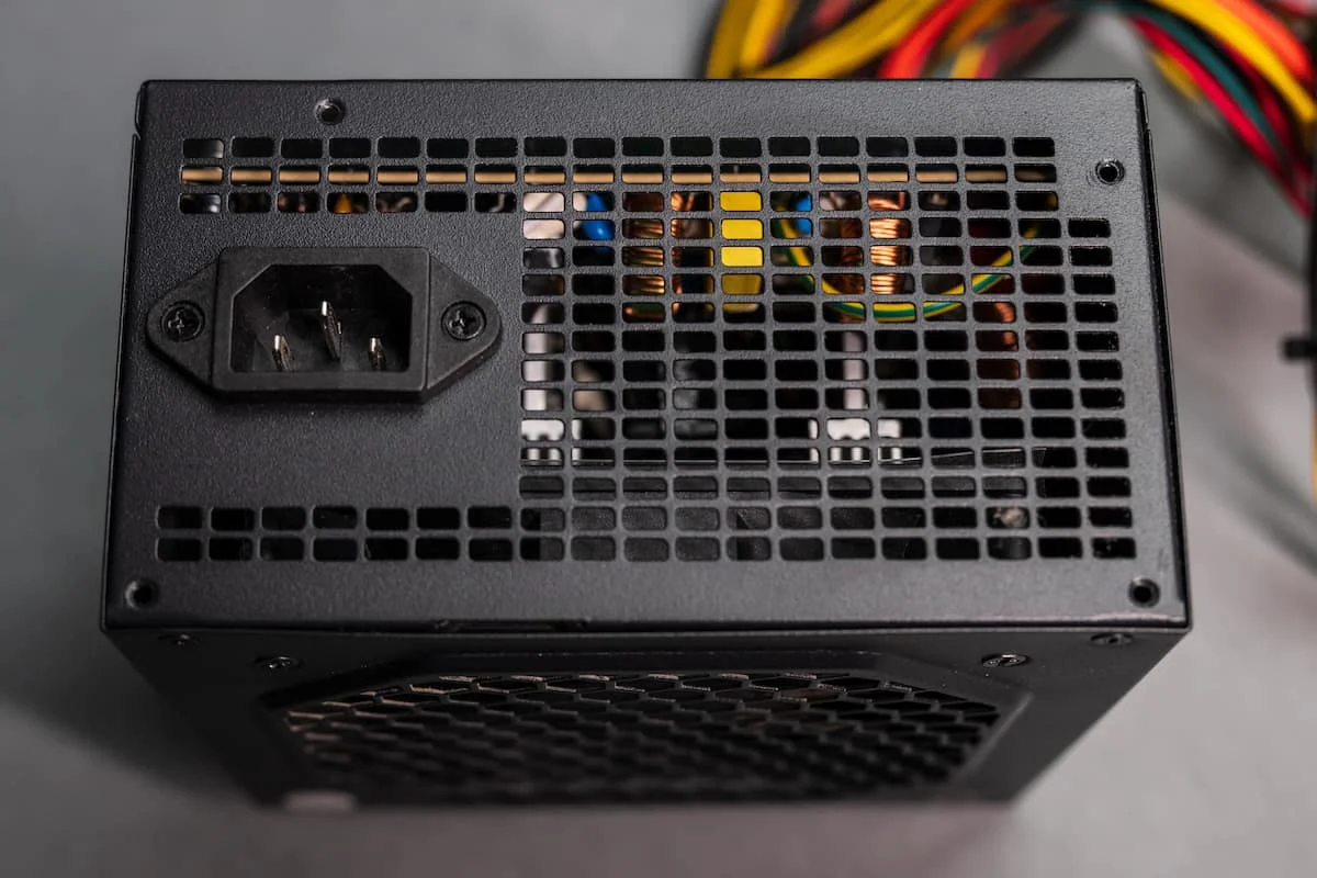 Qual è la differenza tra alimentatore e trasformatore? Guida alla scelta 