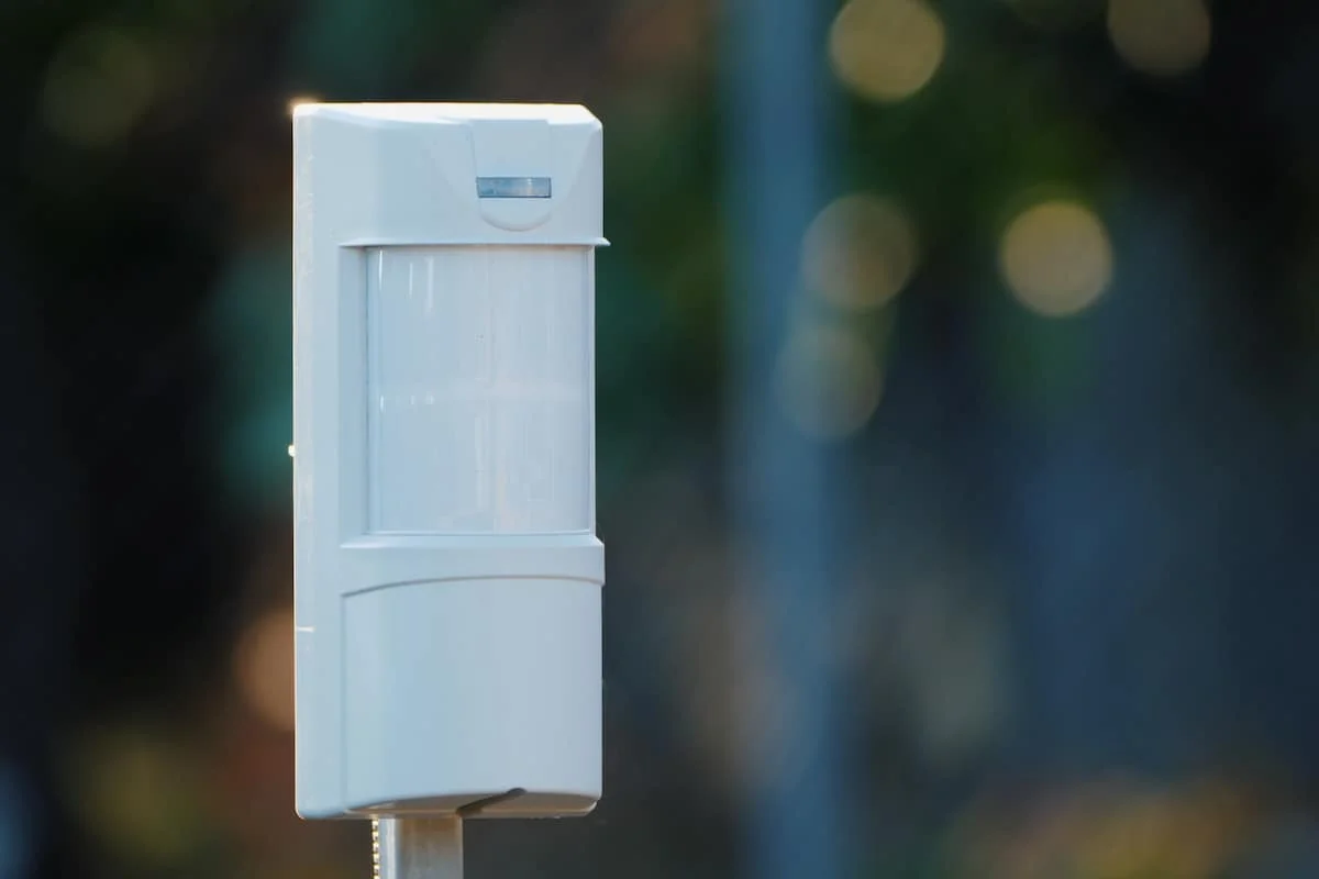 Perché scegliere sensori di movimento per esterni nei sistemi automatimatizzati 